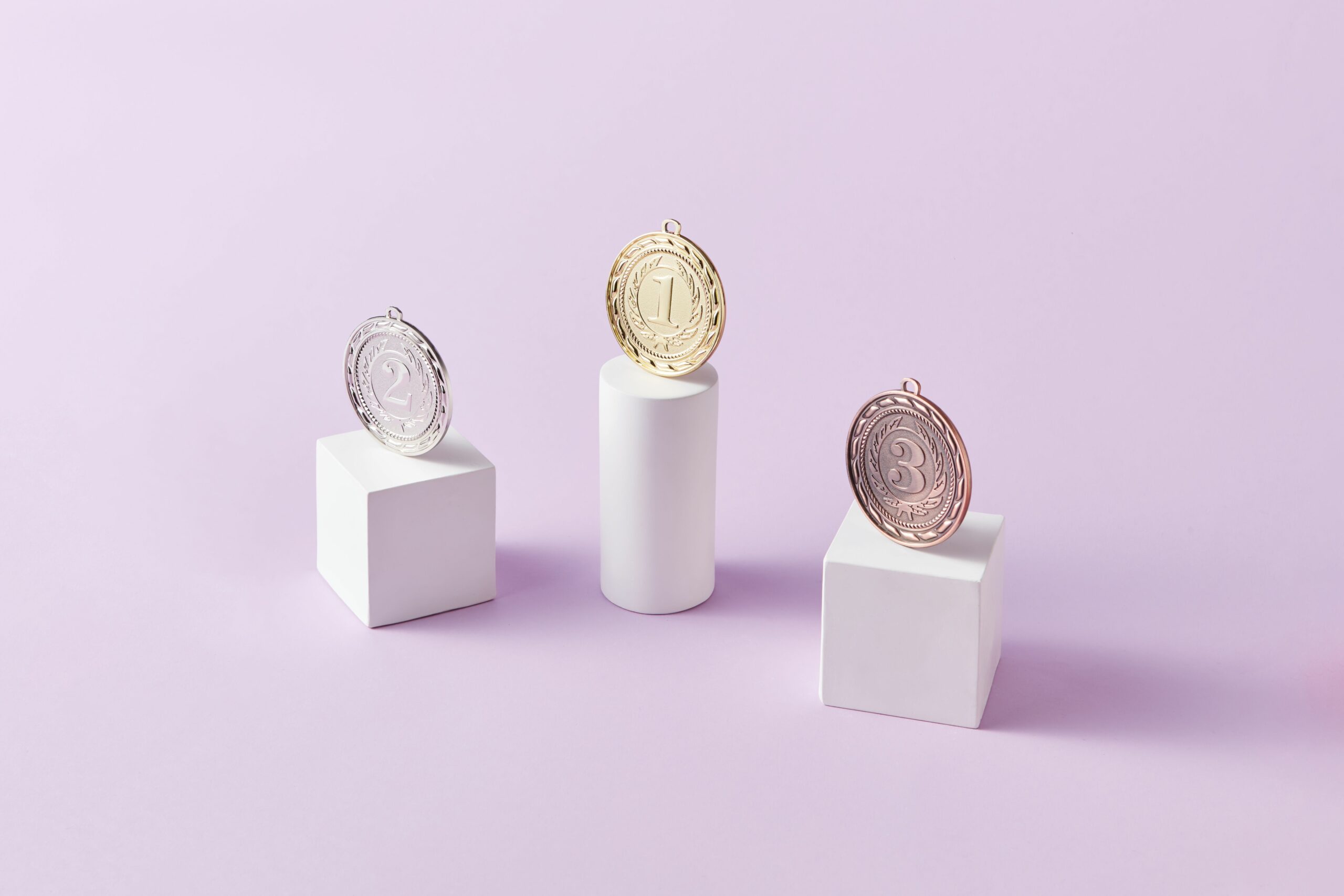 Vous consultez actuellement Médaille du travail : faites reconnaître votre ancienneté et bénéficiez d’une gratification pouvant atteindre 460 €